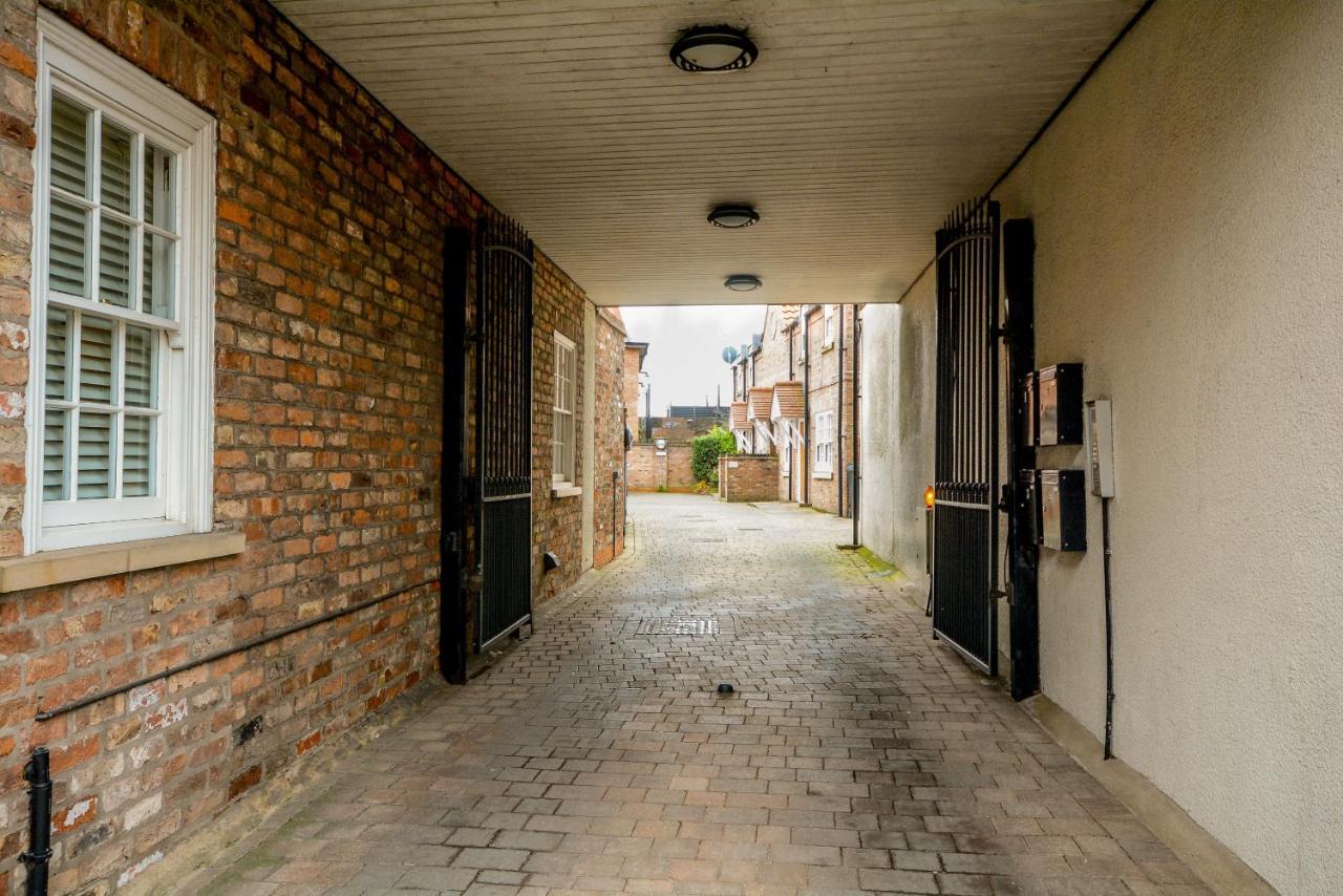 George Hudson Court Apartments Apartment