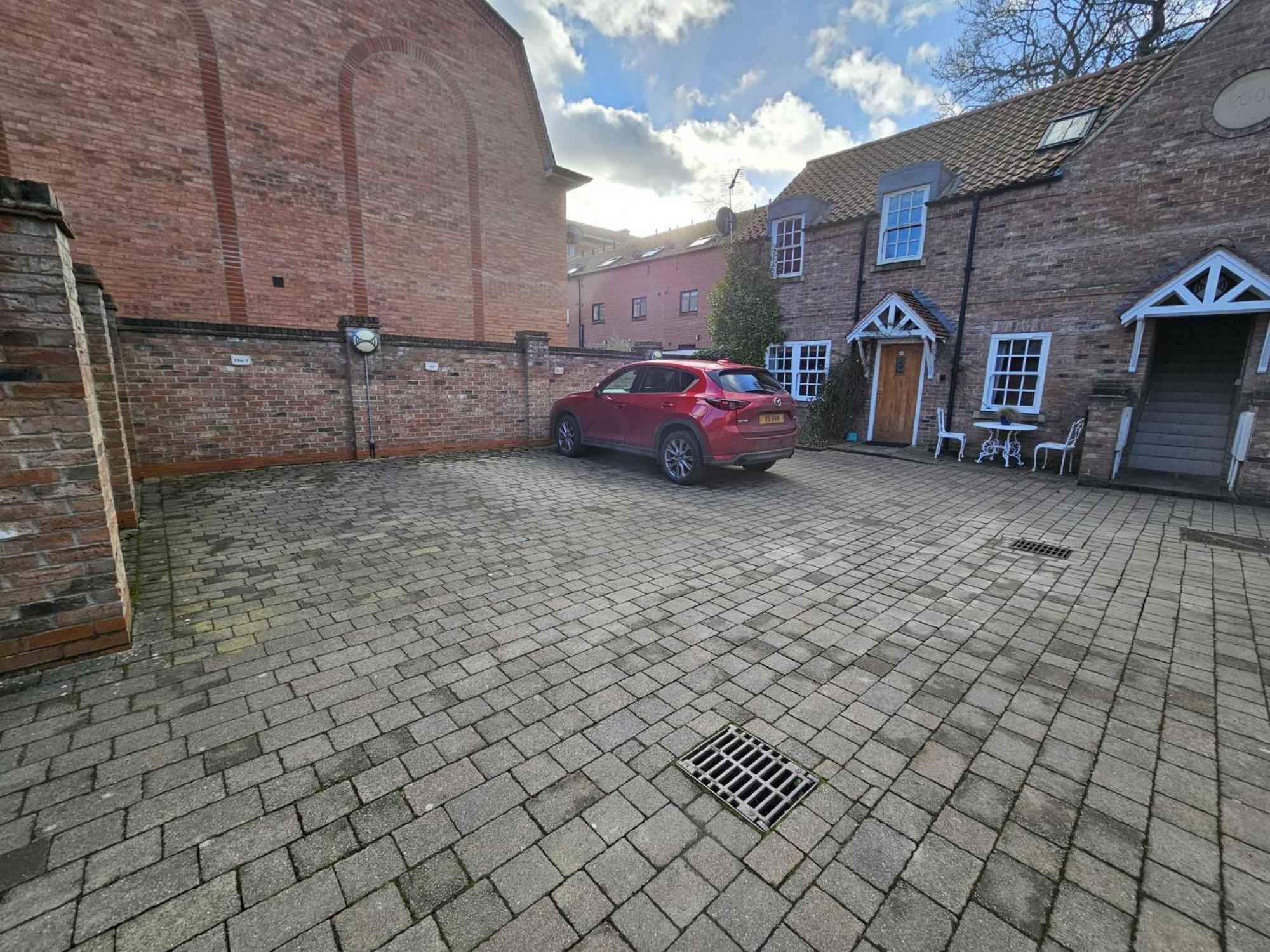 George Hudson Court Apartments Apartment *